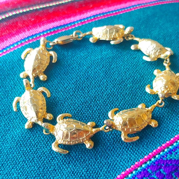 Jewelry - 925 Thai Silver Gold Tone Tortoise Link Bracelet, 7 inches
